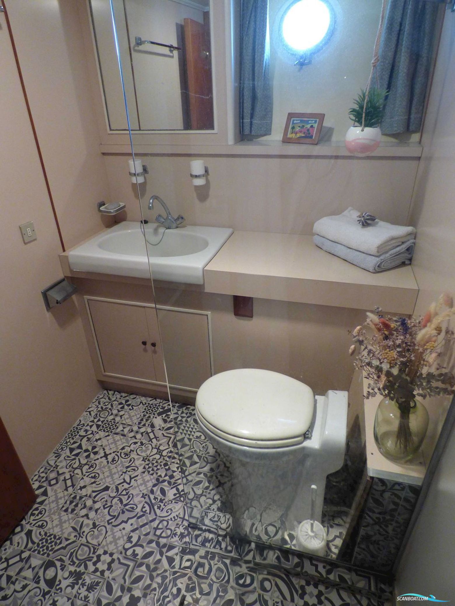 De Vries Scheepsbouw Feadship 18.50