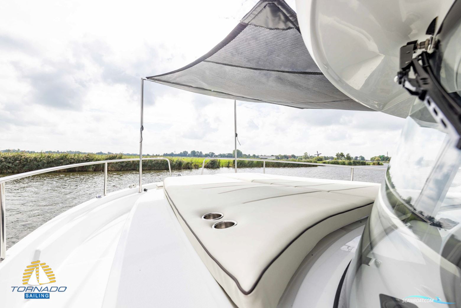 DELPHIA YACHTS 10 Sedan Electric