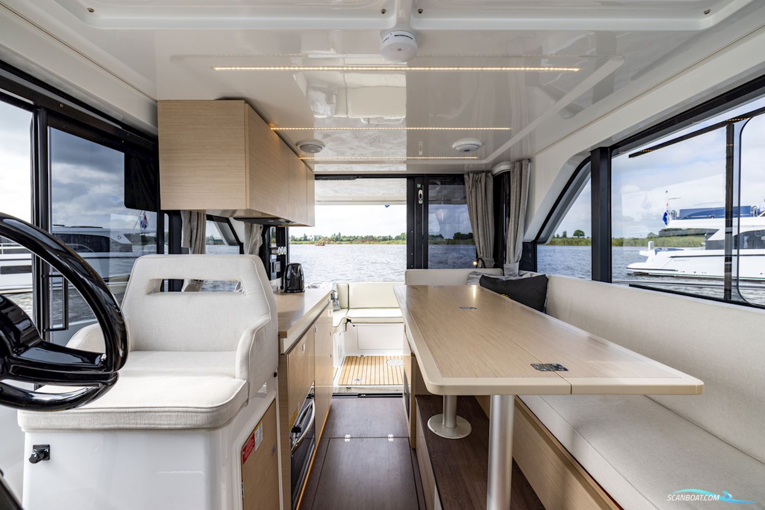 DELPHIA YACHTS 10 Sedan