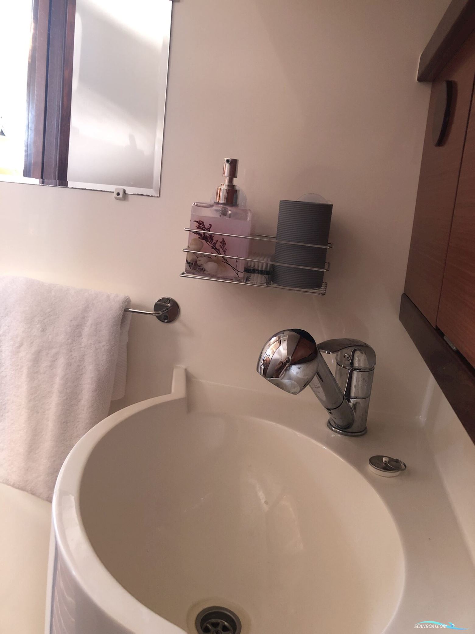 Delphia Yachts Escape 1350