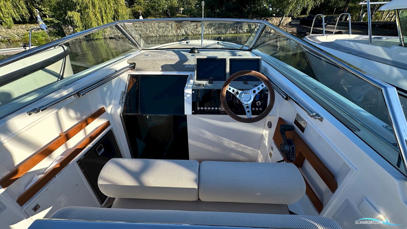 Delta 26 Open