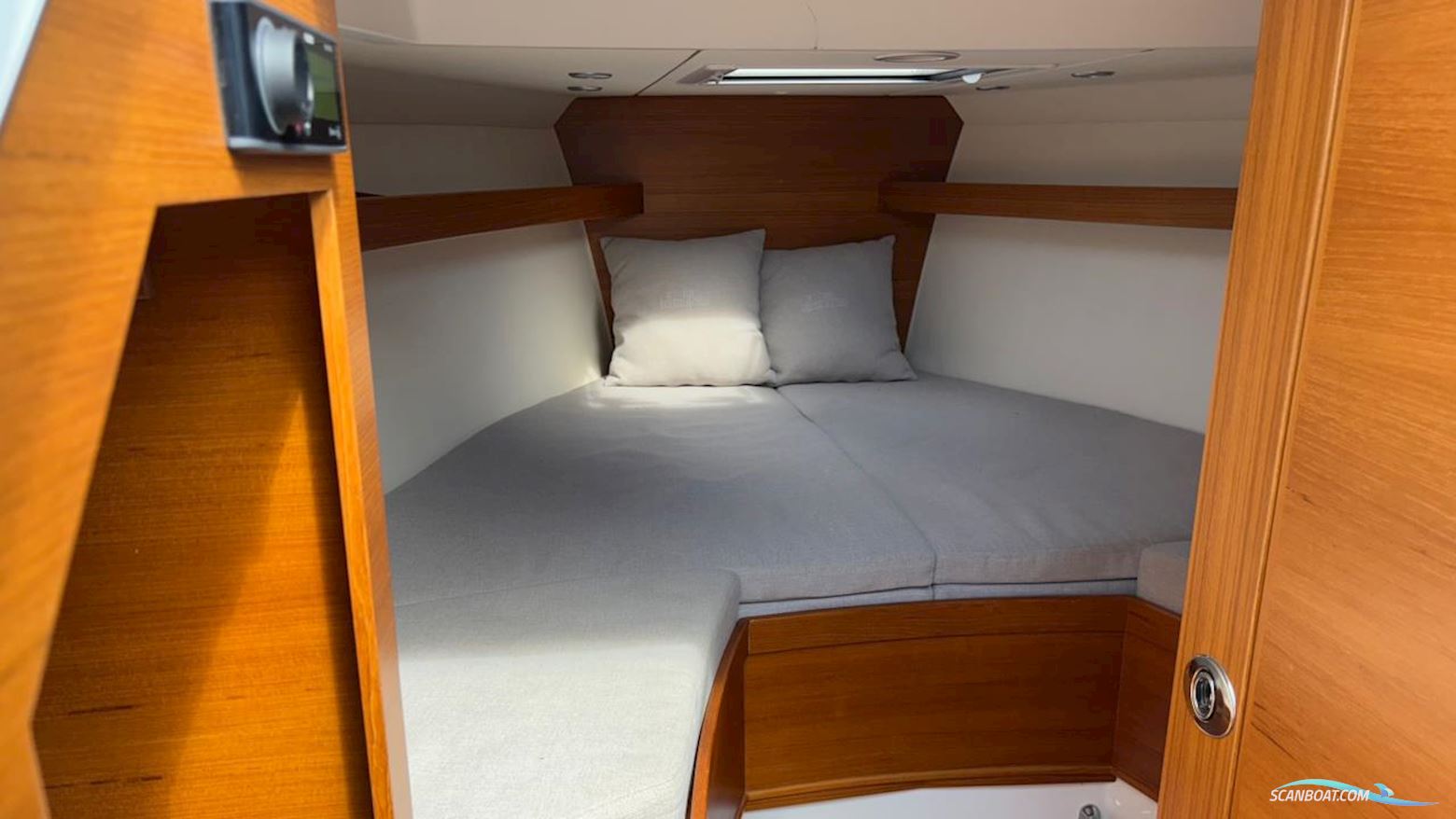 Delta 26 Open