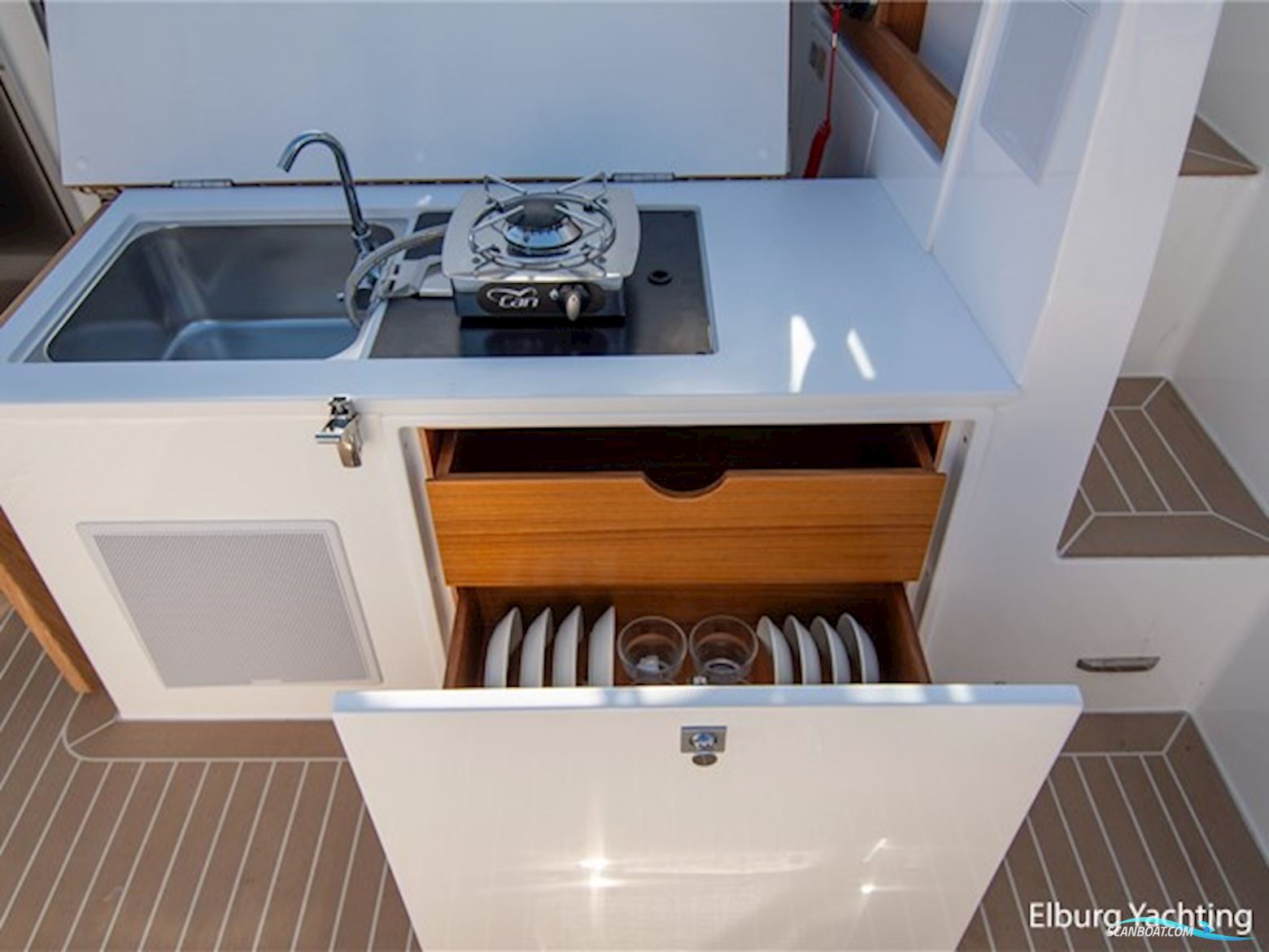 Delta 26