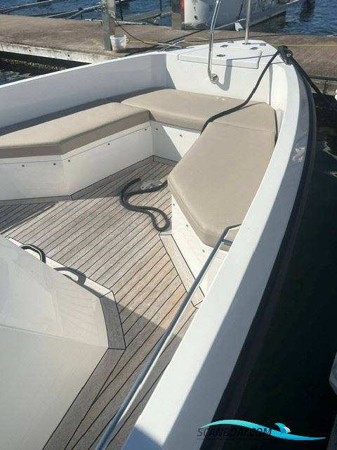 Delta 26 T-Top