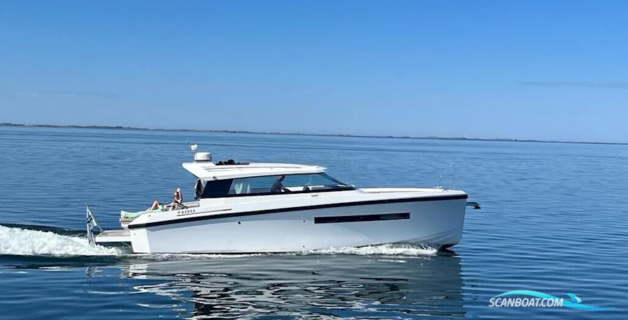 Delta 33 Coupe Motorbåt 2018, med Volvo Penta D6 - 400 motor, Sverige