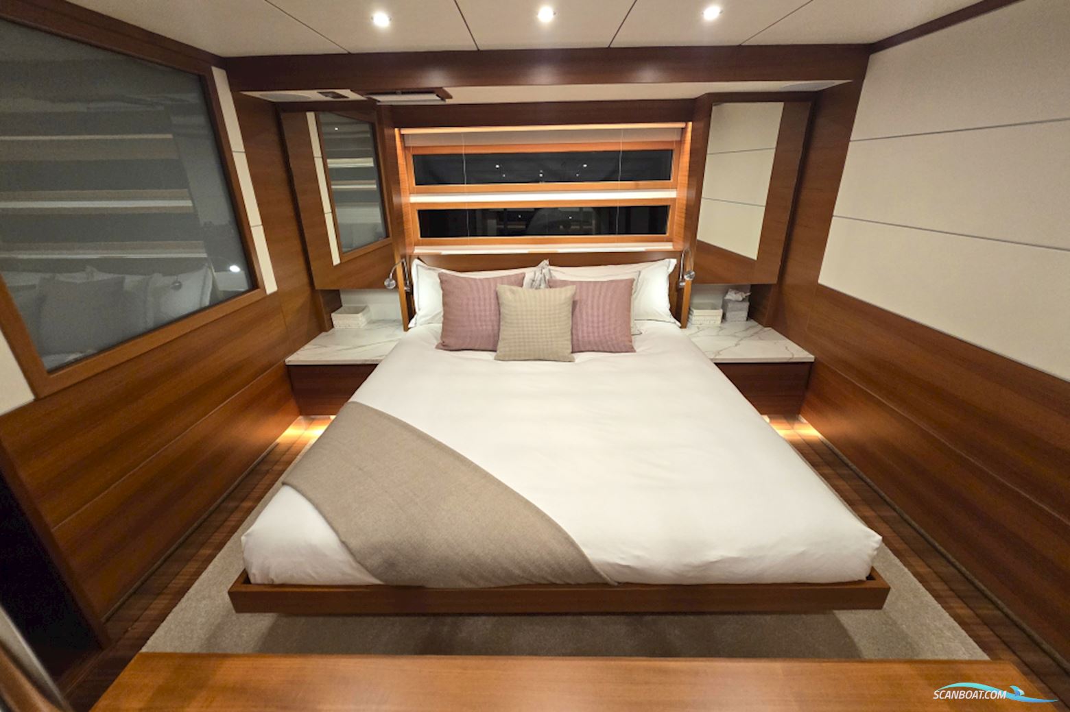 Delta Powerboats 88 Carbon