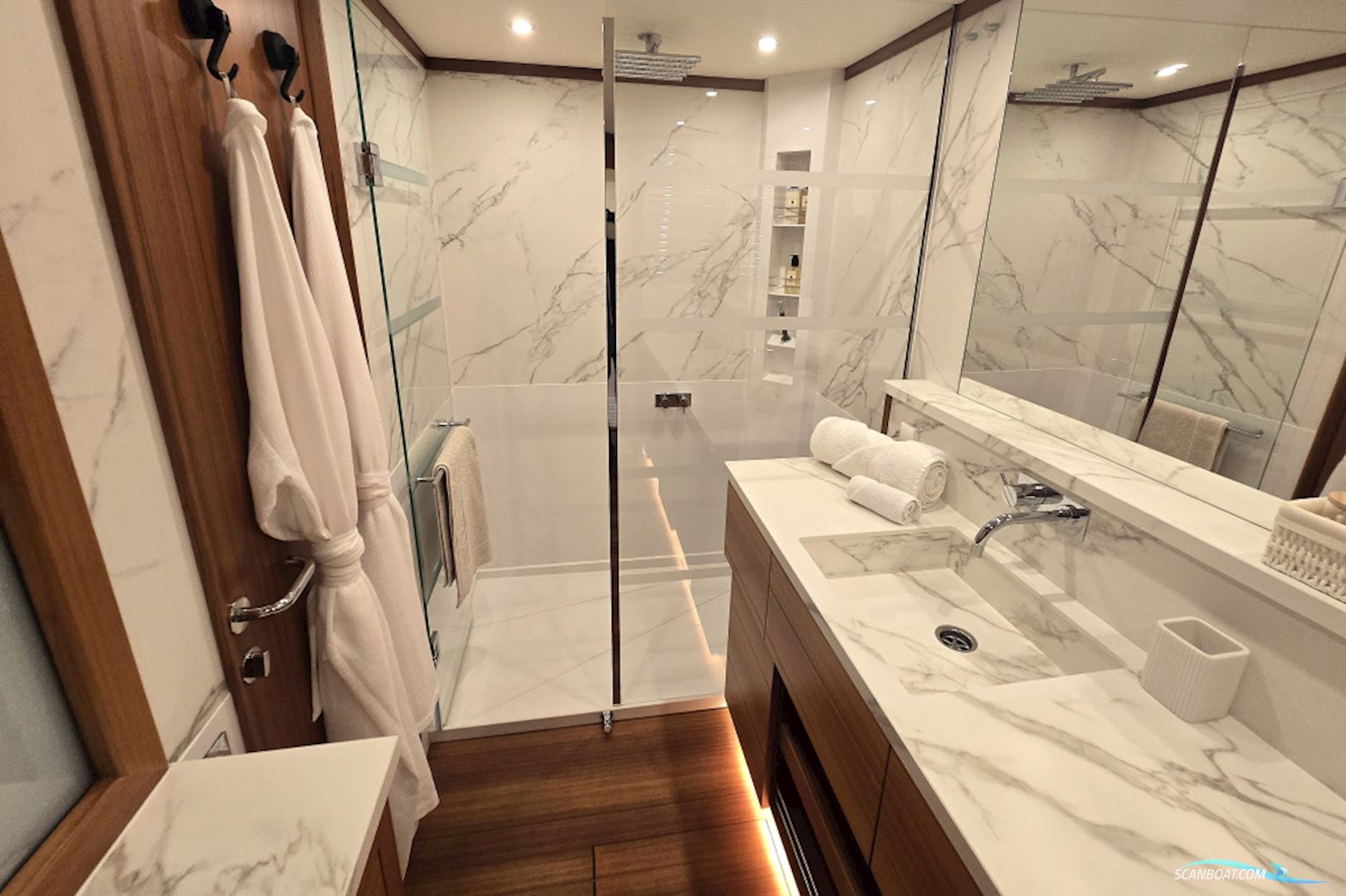 Delta Powerboats 88 Carbon