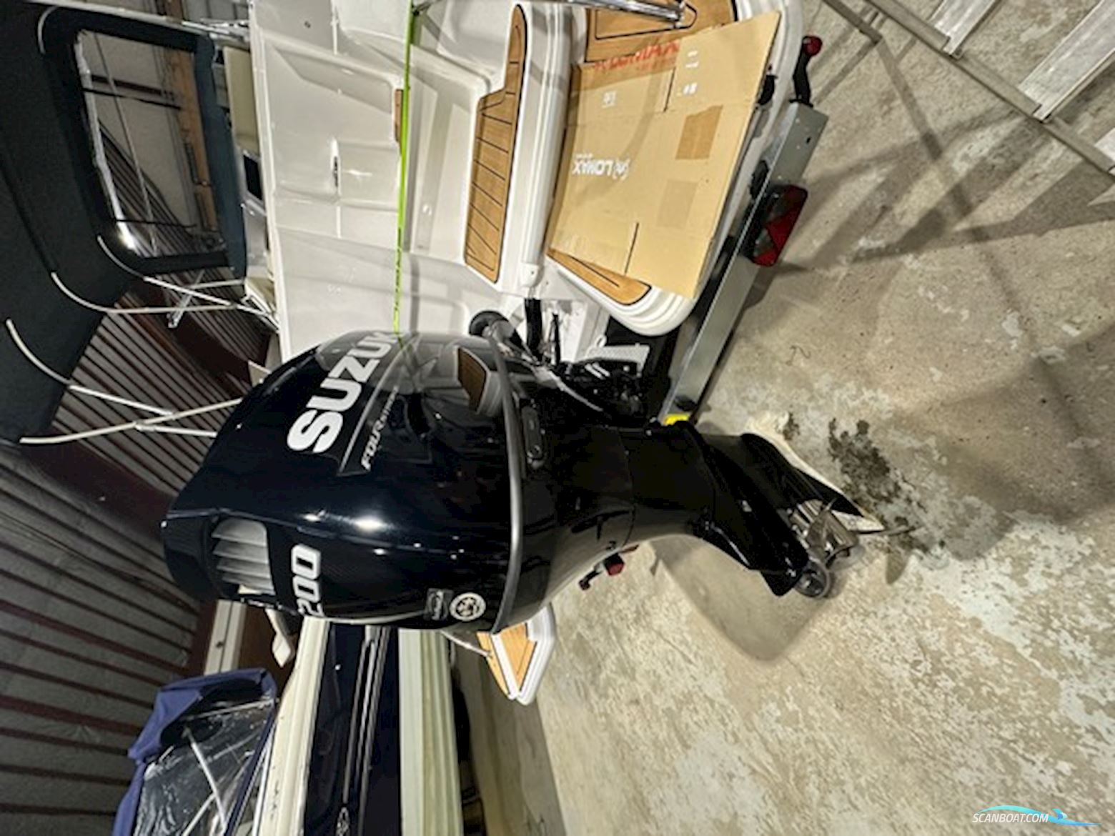 Drago 665 Comfortline Suzuki 200 HK