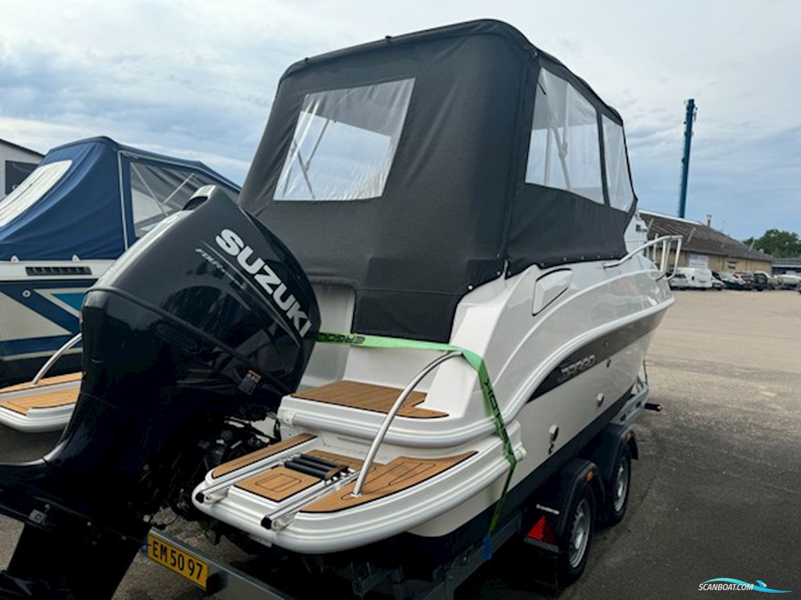 Drago 665 Comfortline Suzuki 200 HK