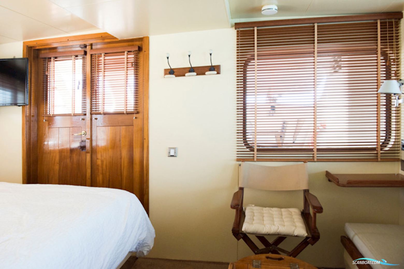 Dutch Gentleman Explorer