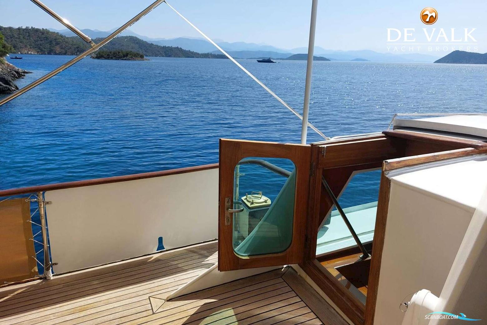 DUTCH Steel Motor Yacht