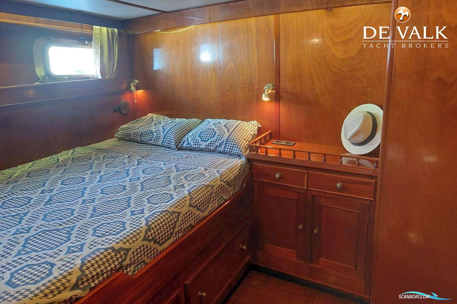 DUTCH Steel Motor Yacht