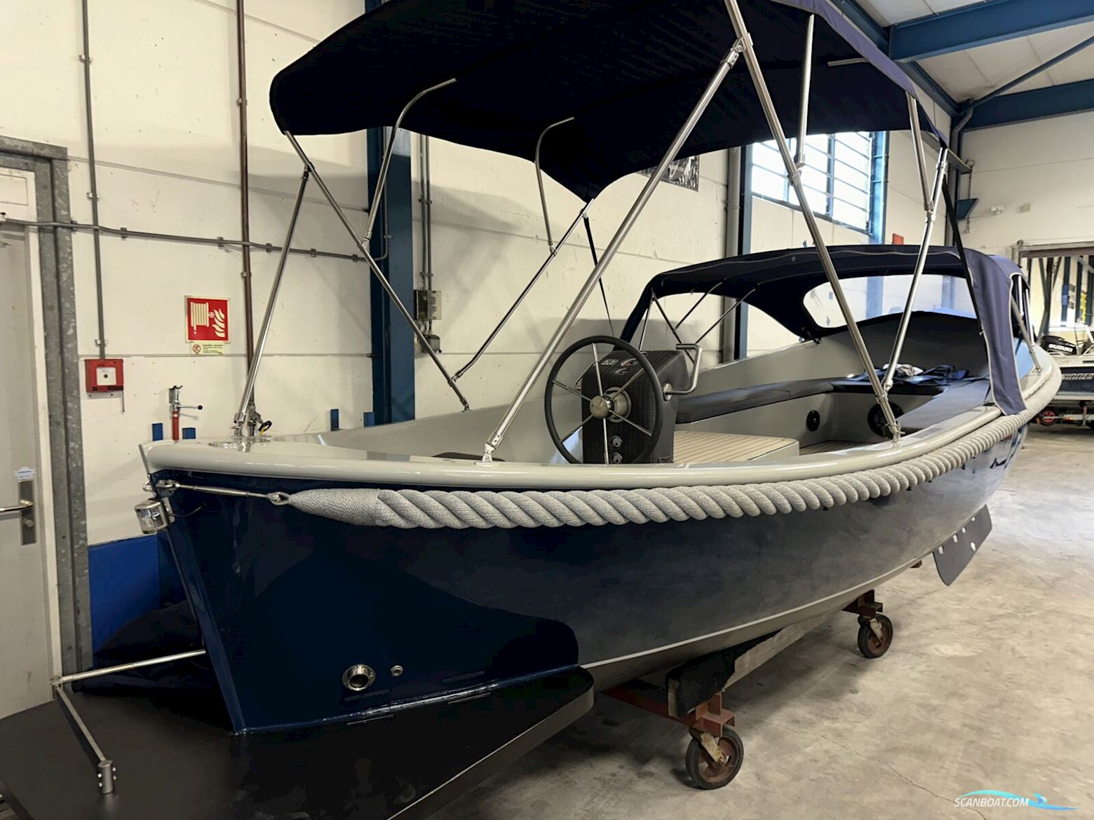 Dutch Steel Sloep 740