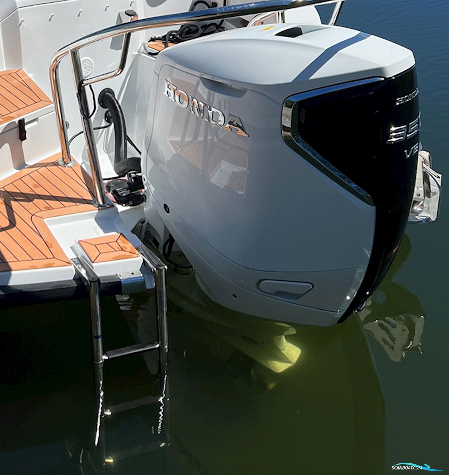 Eker Design AS Silver Raptor DCz