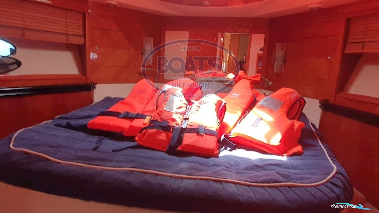 Elan Motorni Elan 42 HT