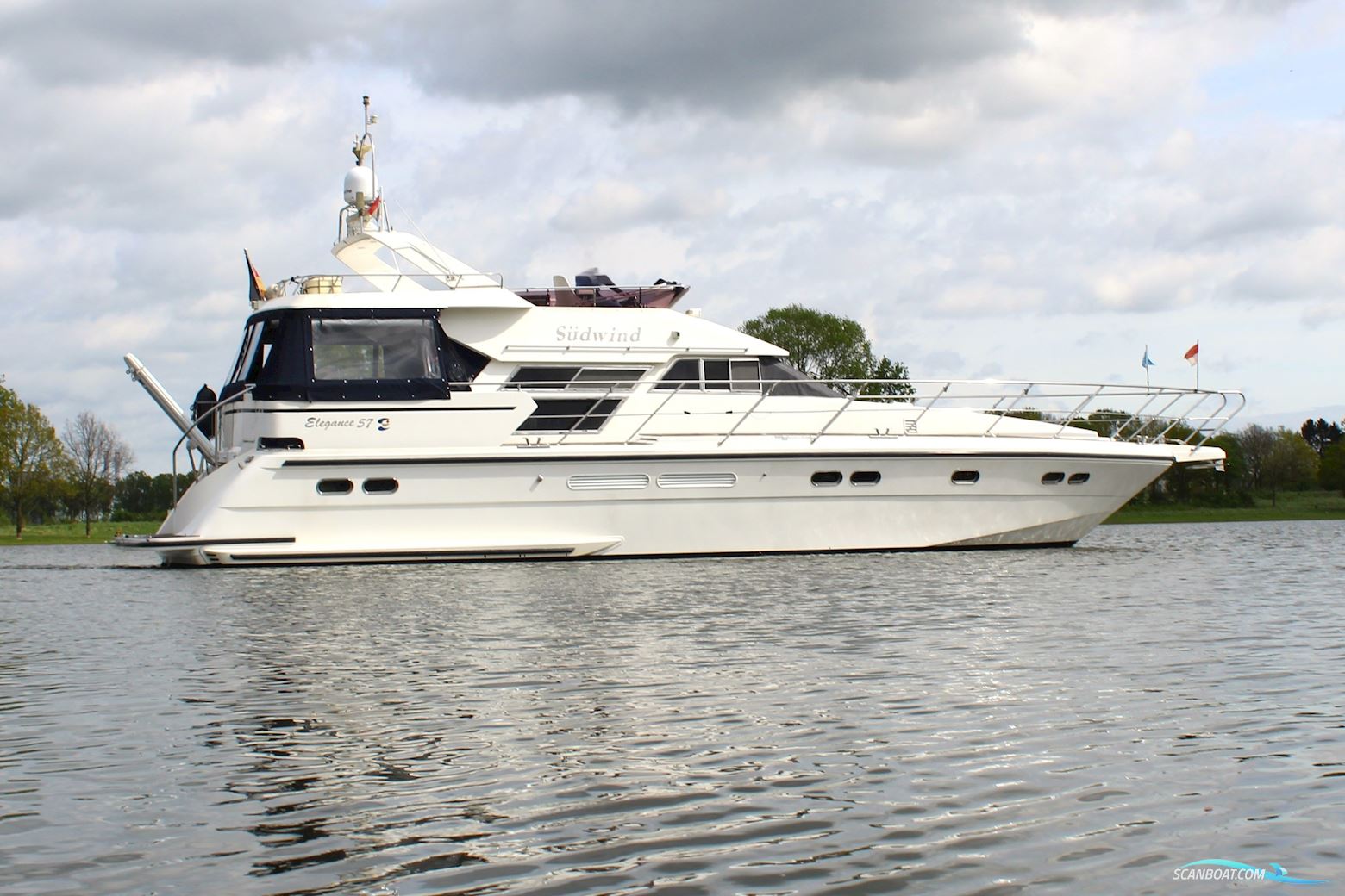 Elegance 57 Fly Motorbåt 2001, med Caterpillar motor, Holland