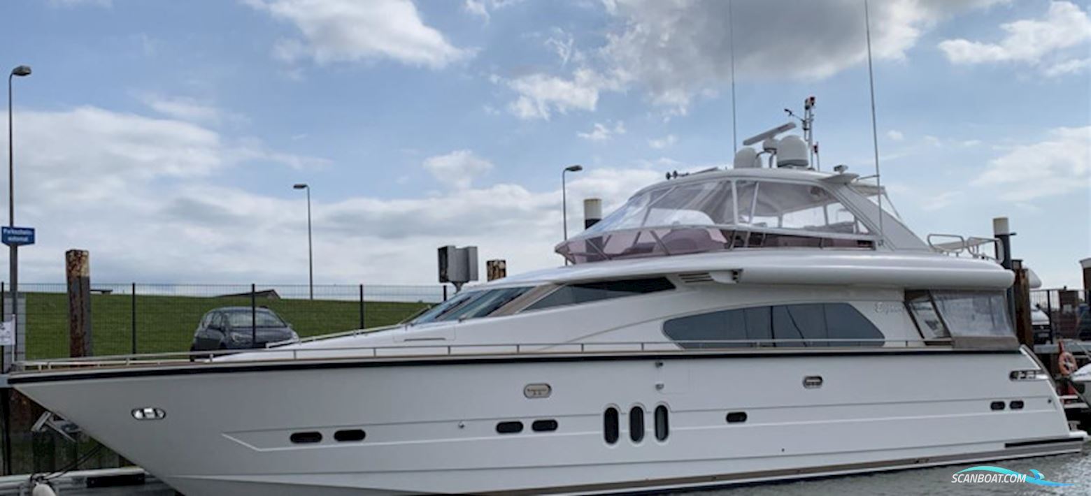 Elegance 72 Fly Motorbåt 2005, med Man V12-1400 motor, Kroatien