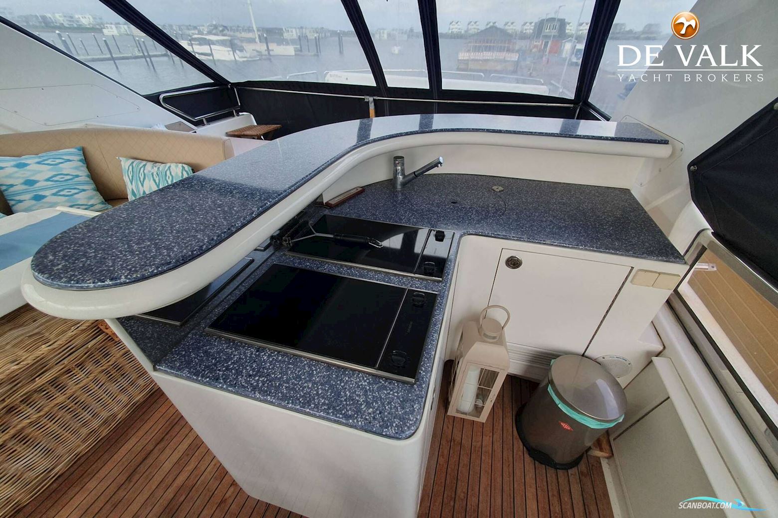 Elegance 72