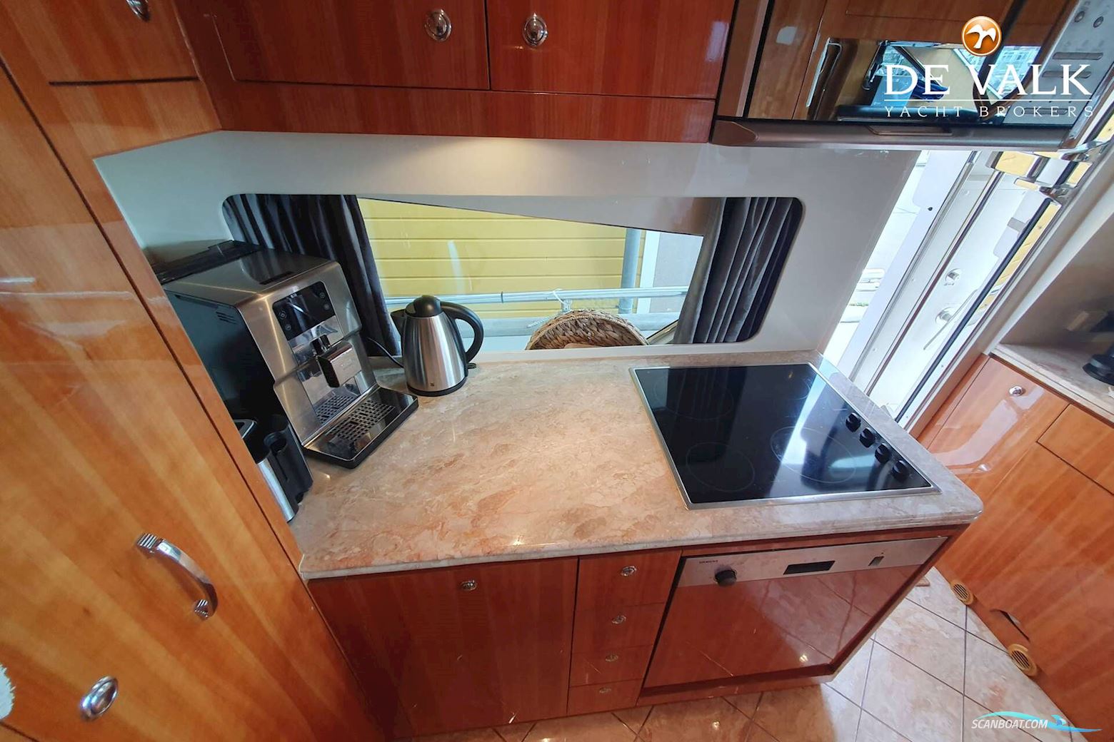 Elegance 72