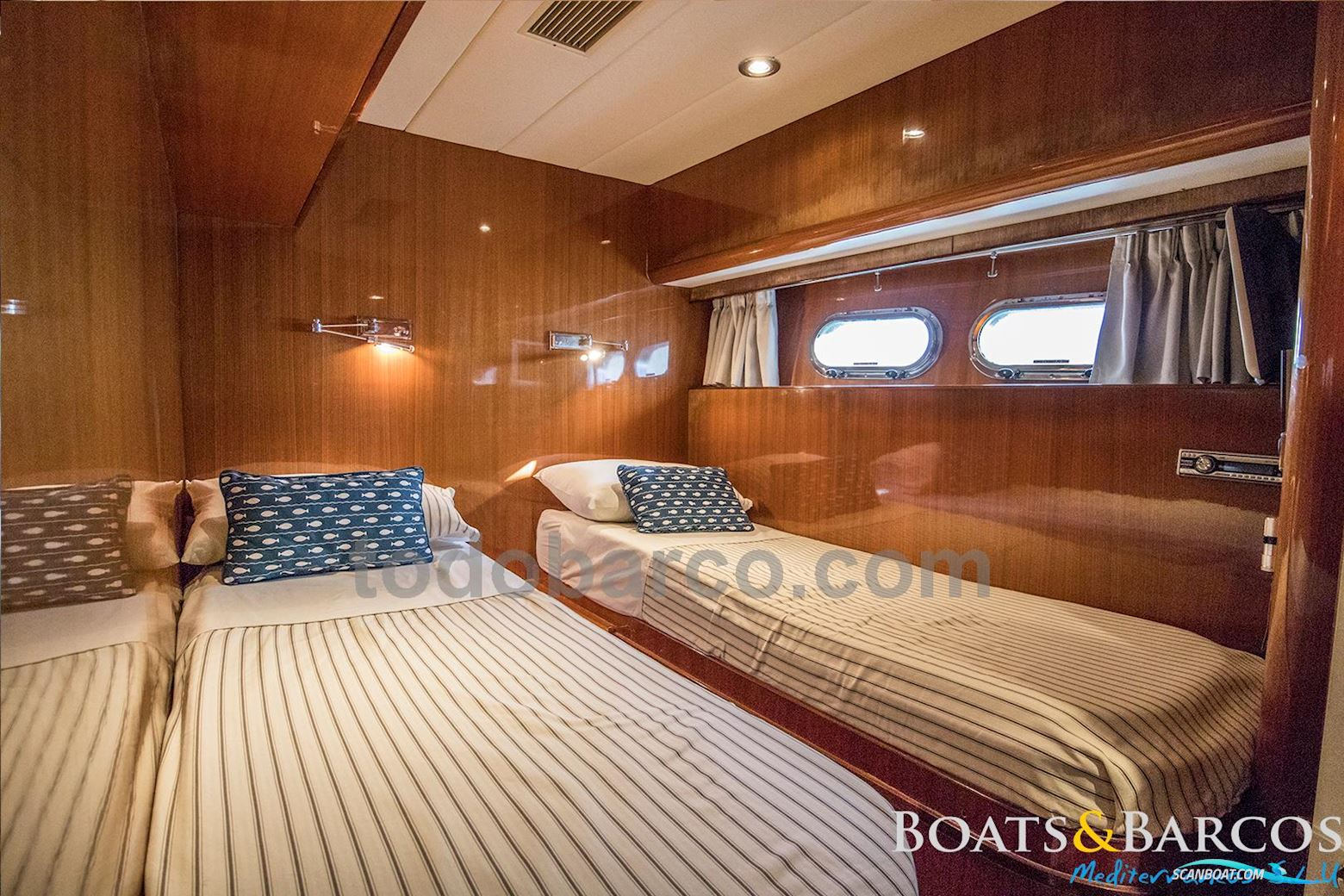 Elegance Yacht 76