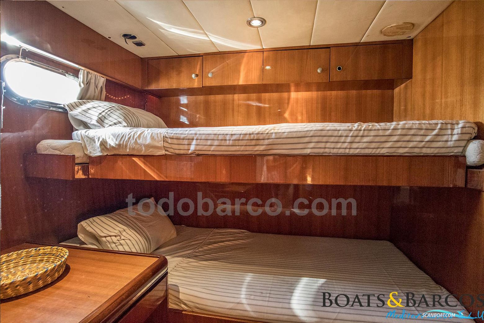 Elegance Yacht 76