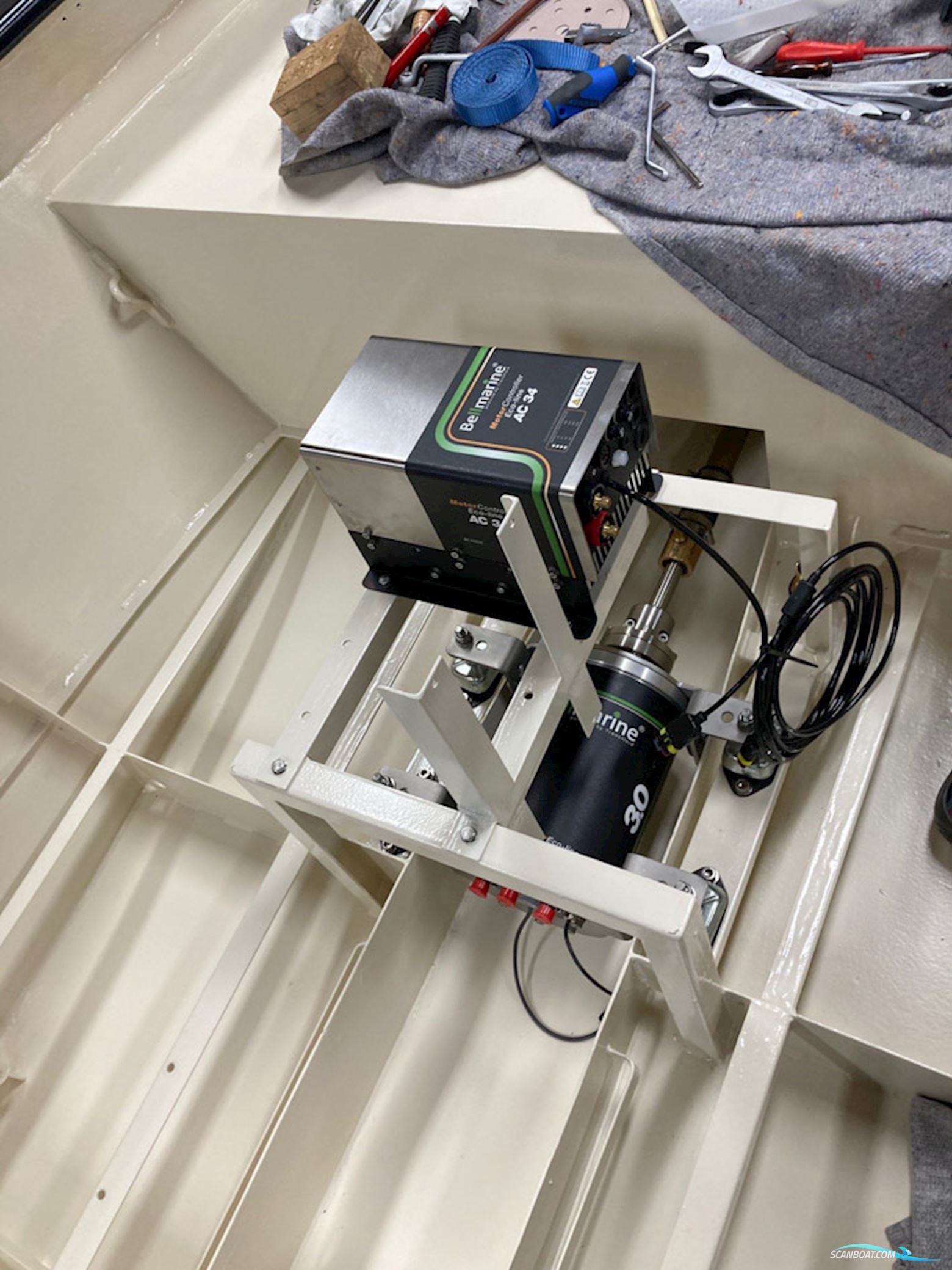 Elektrische Sloep 6.10 (Freya) Elektrische Sloep 6.10 (Freya)