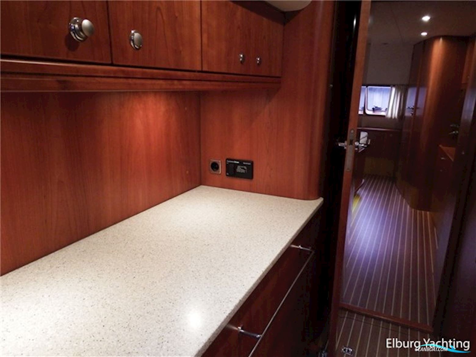 Elling E4 Ultimate - France Proof 