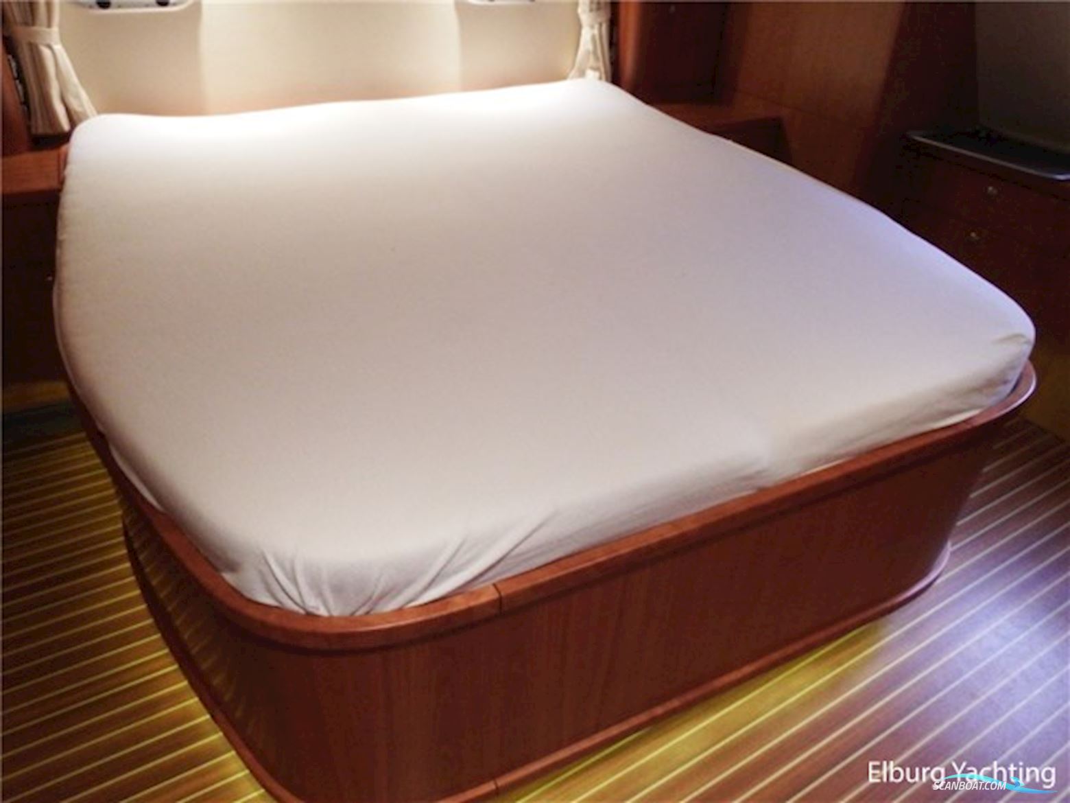 Elling E4 Ultimate - France Proof 