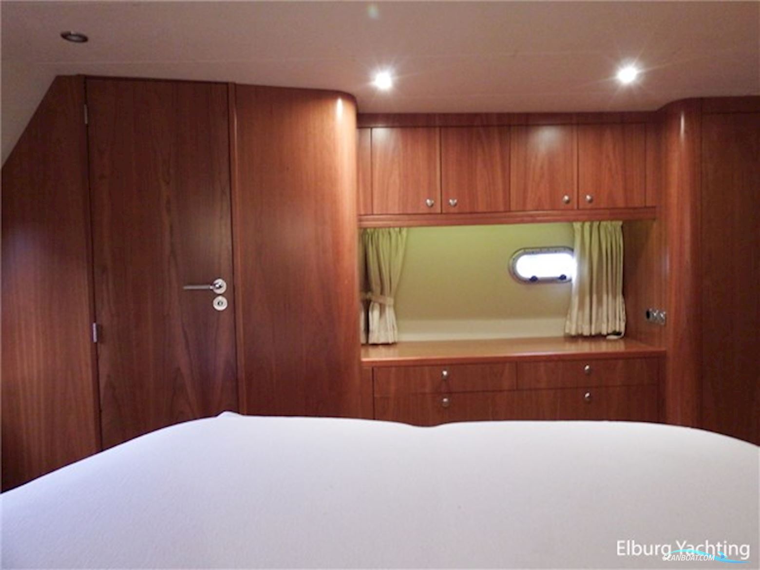 Elling E4 Ultimate - France Proof