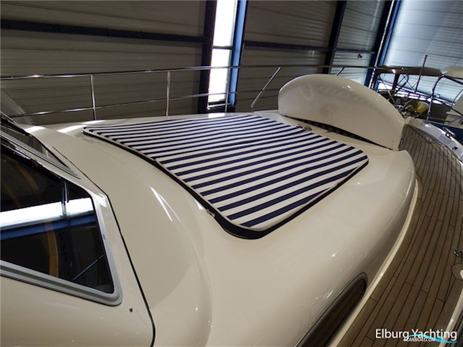 Elling E4 Ultimate - France Proof