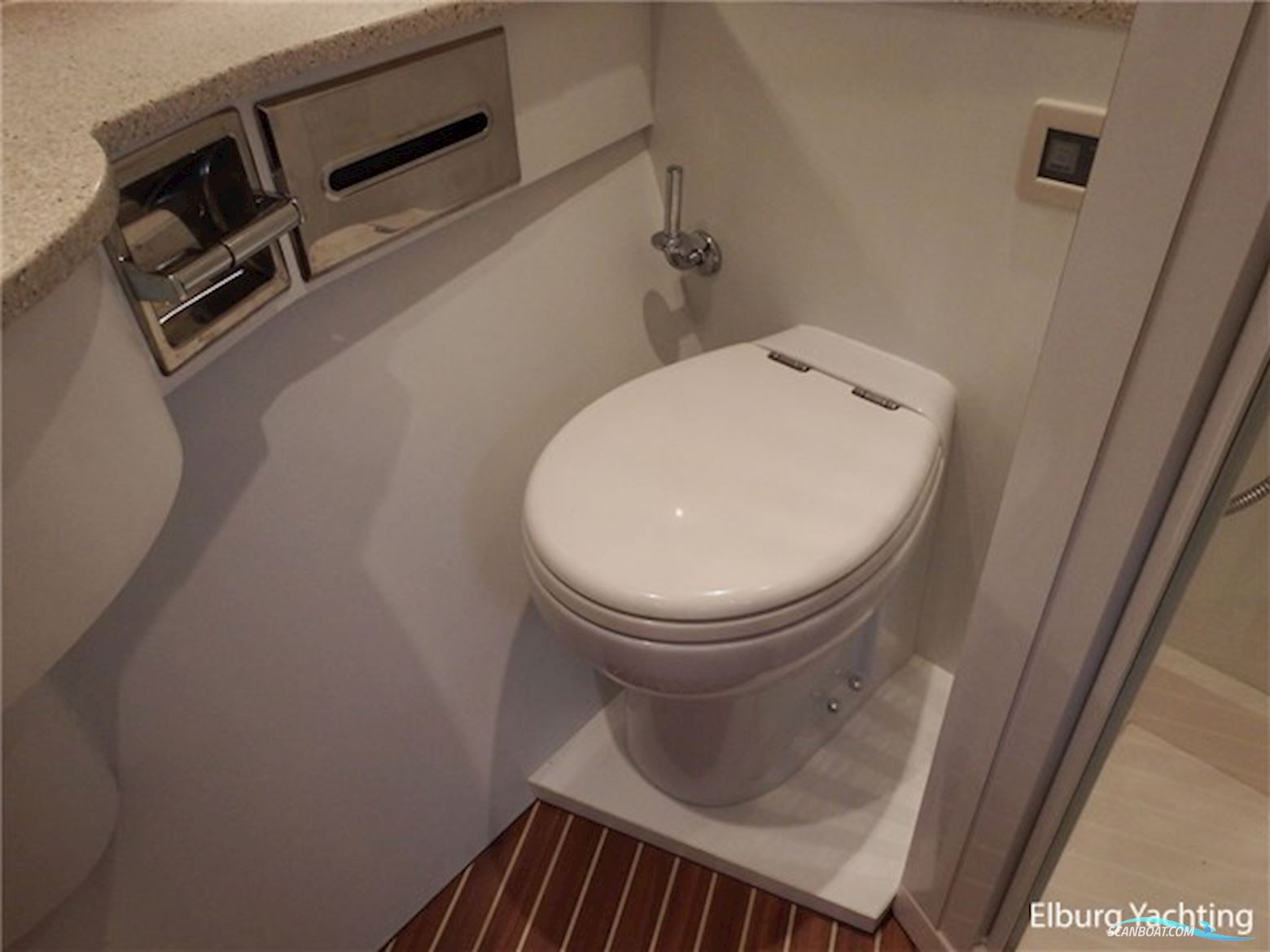 Elling E4 Ultimate - France Proof