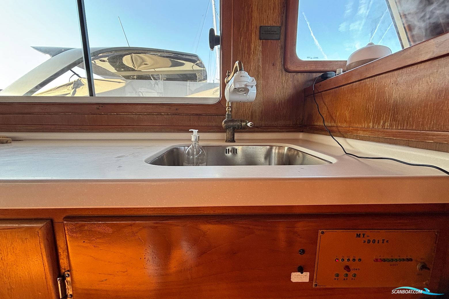 EUROBANKER 41 Trawler