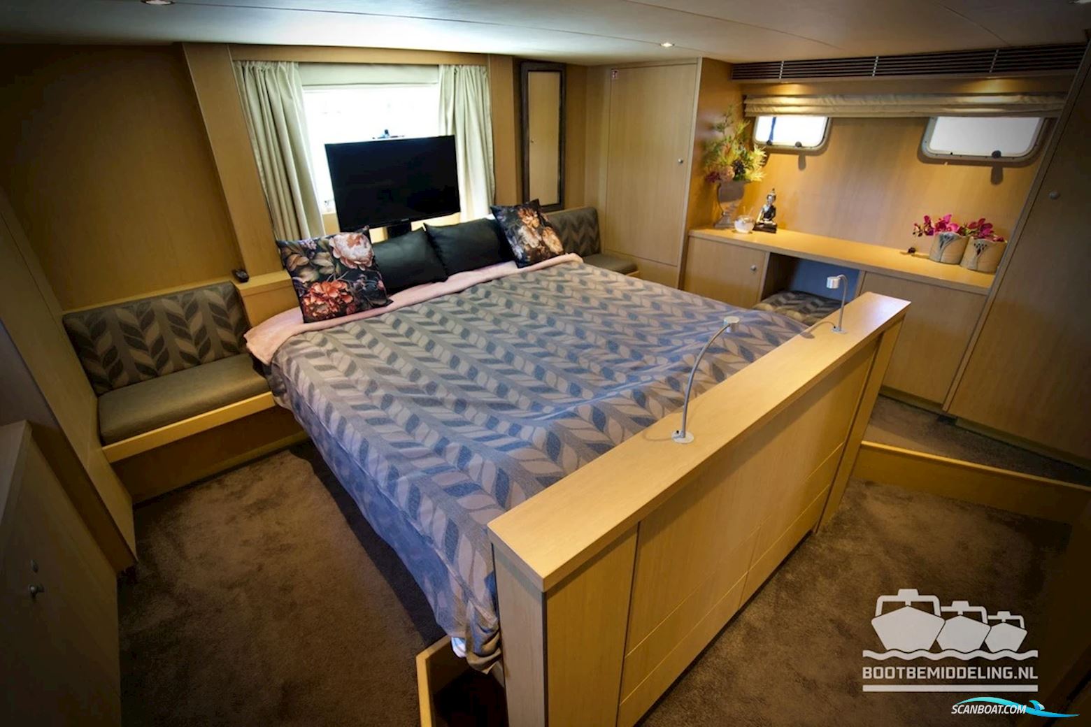 Euroship 1900 Pilothouse