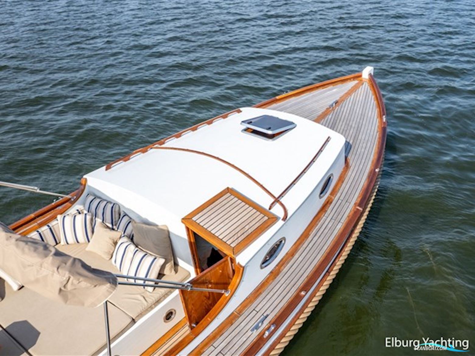 Euroship 33,3ft. Custombuilt Cabinsloep 