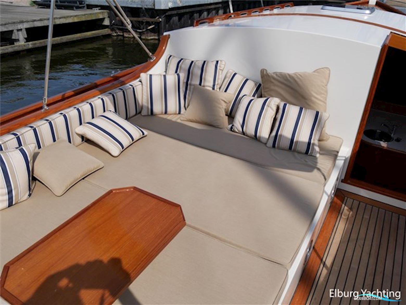 Euroship 33,3ft. Custombuilt Cabinsloep