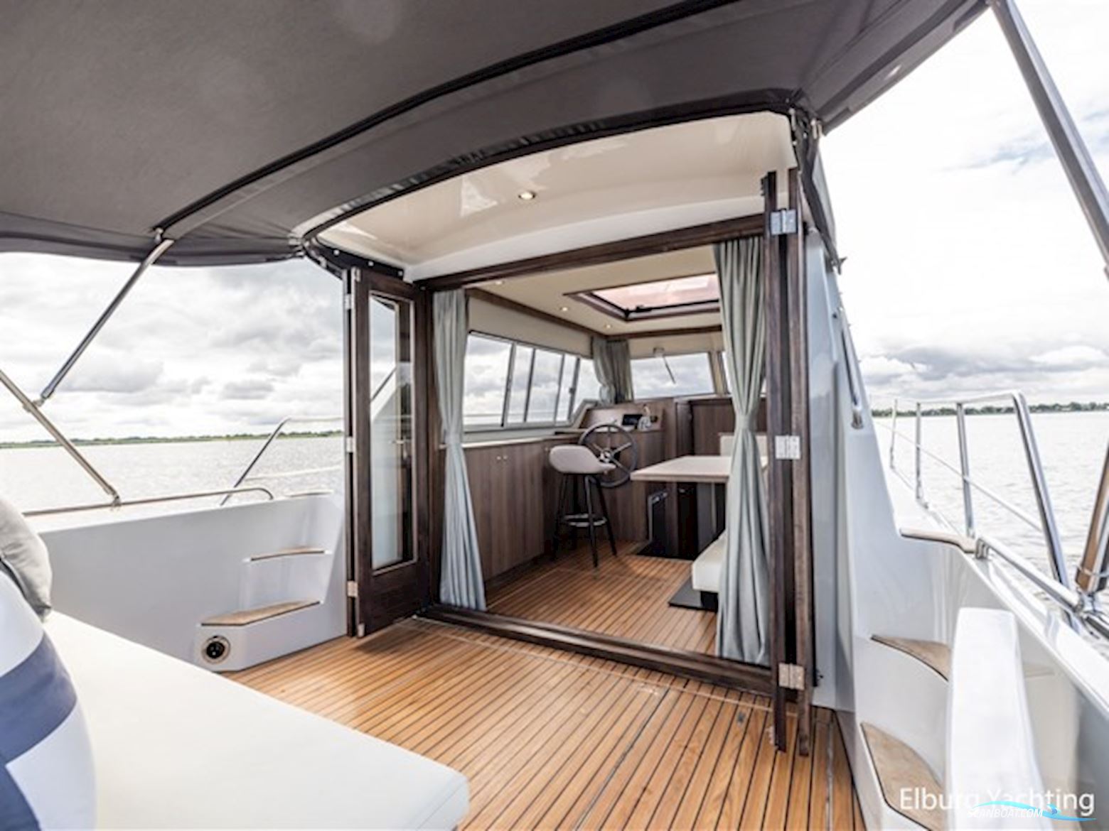 Excellent 1000 - Touring