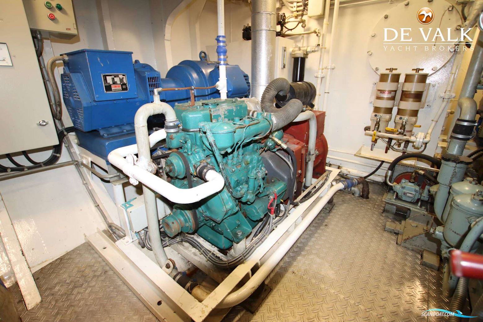 EXPLORER Motor Yacht