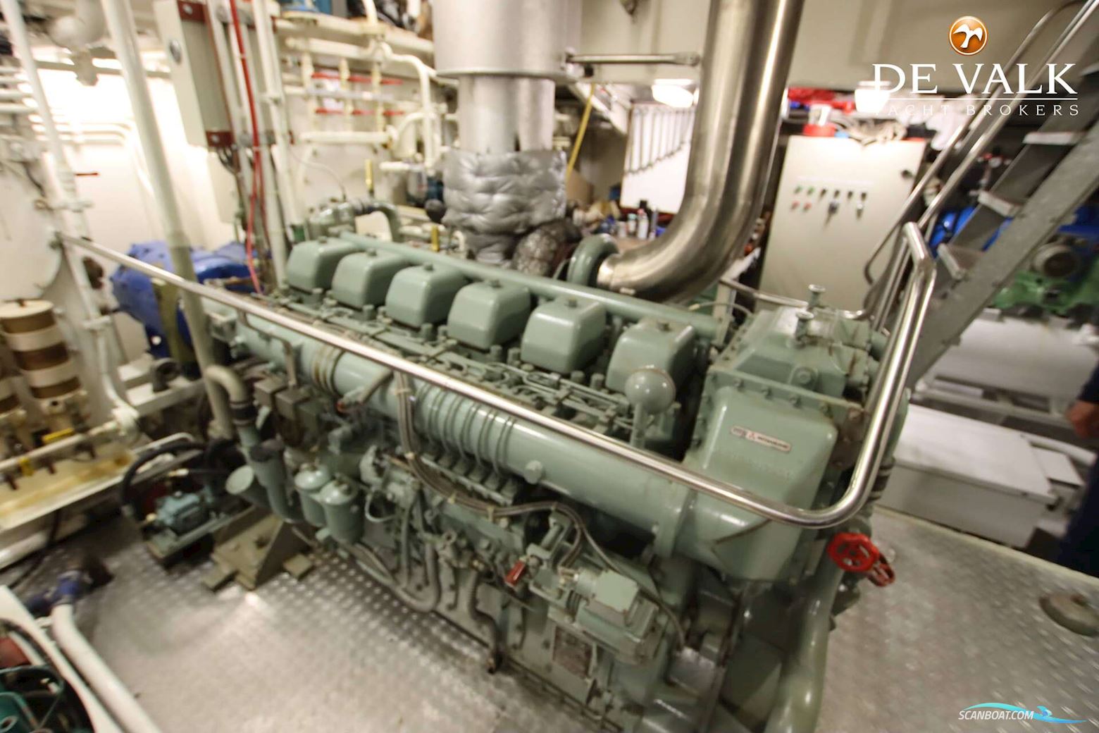 Explorer Motor Yacht