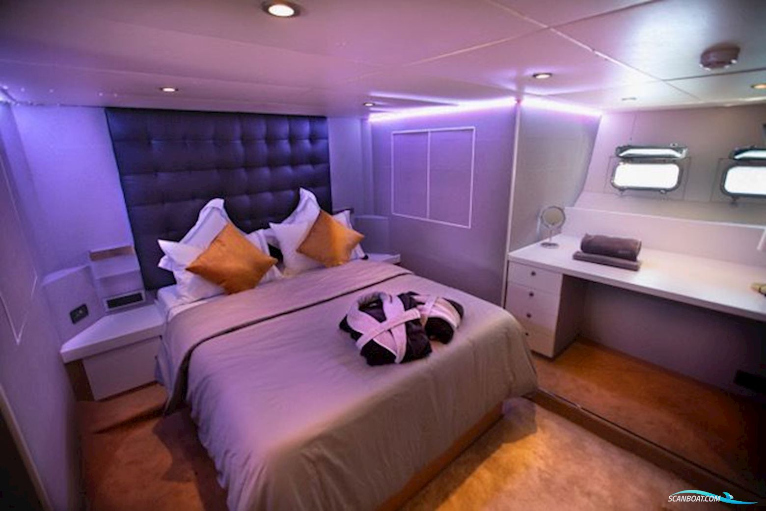 Explorer Yacht 92 Pro 50 Pax