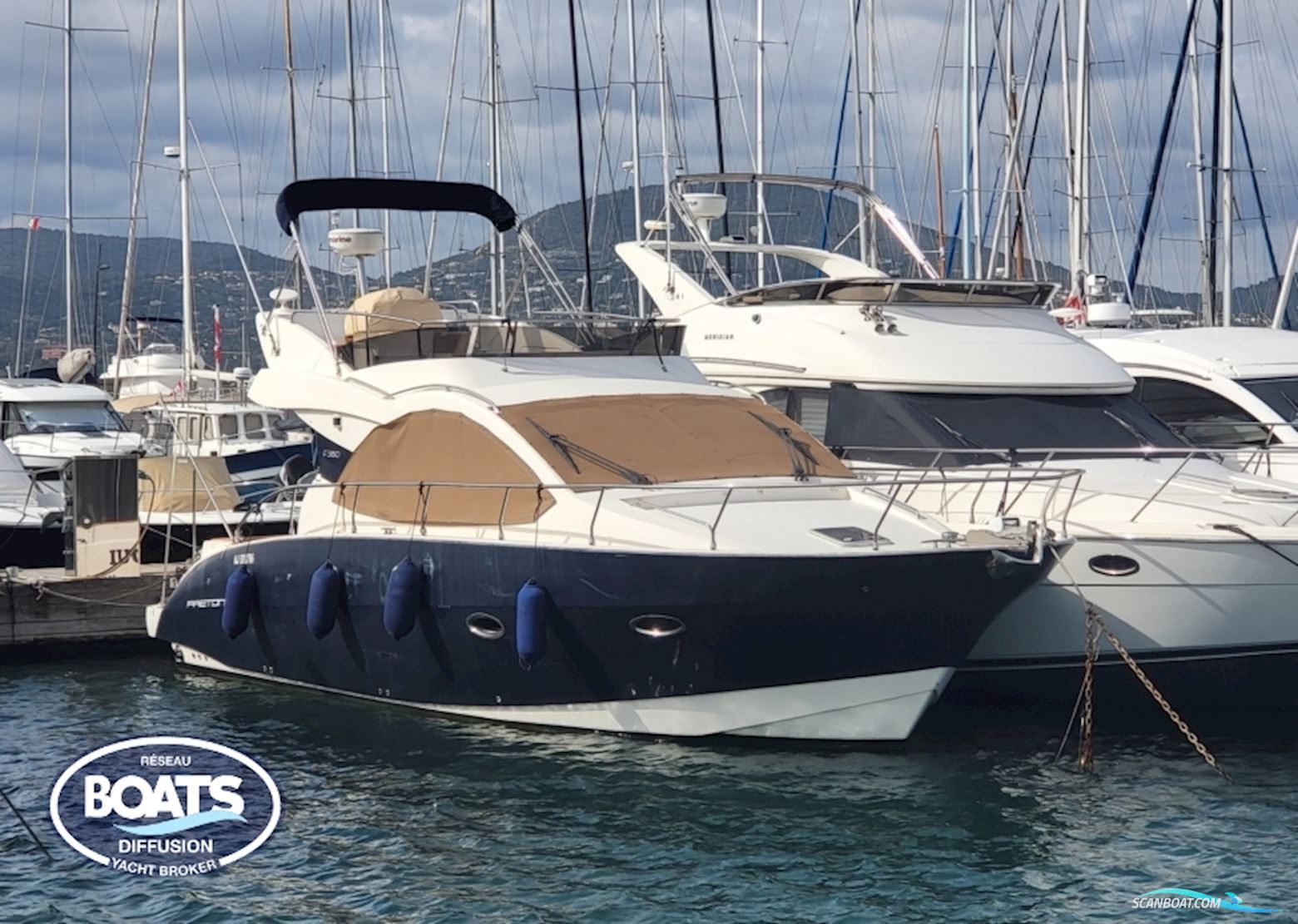 FAETON Yachts FAETON F-360 FLY Motorbåt 2012, med VOLVO  motor, Frankrike