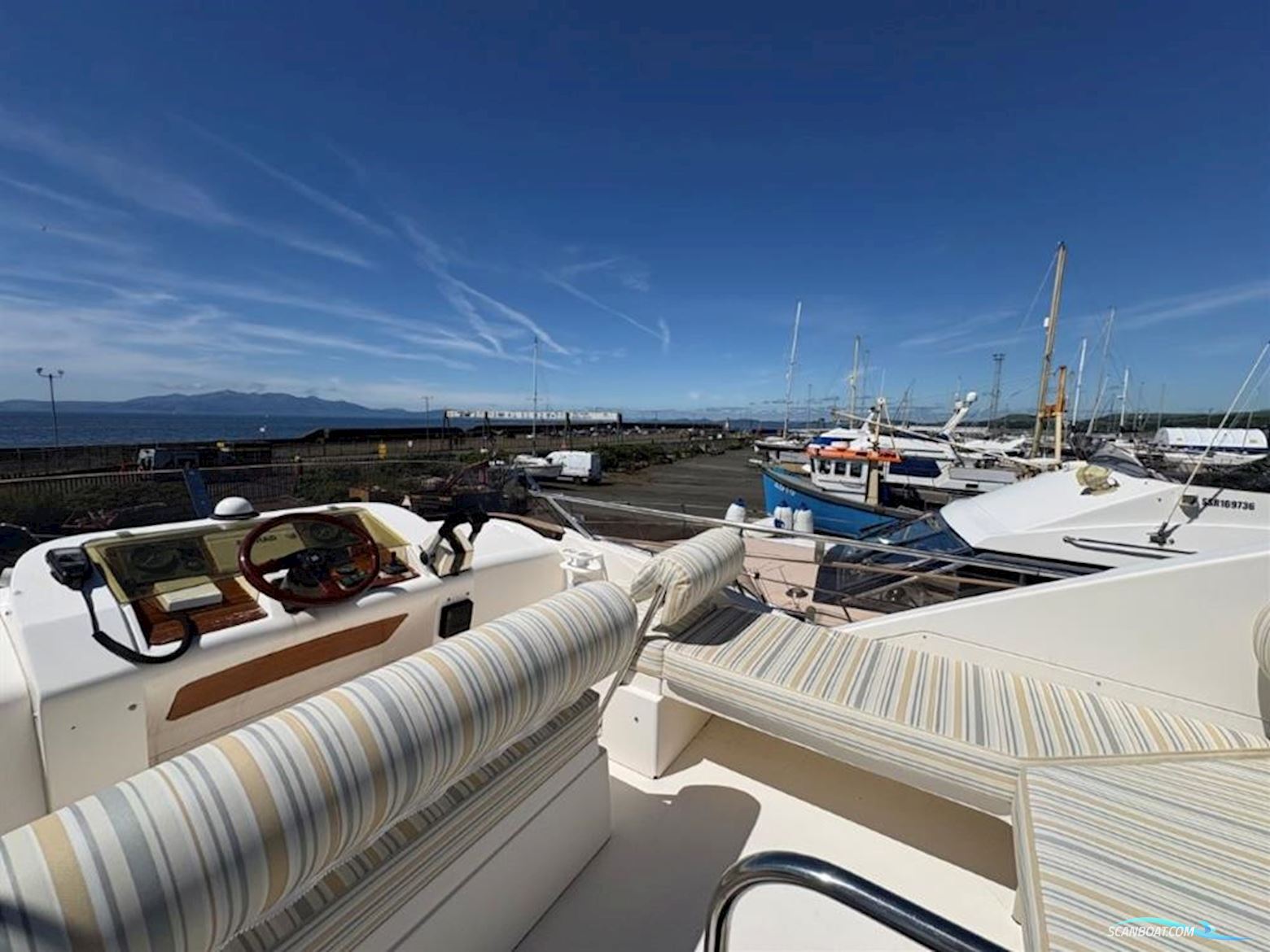 Fairline  Phantom 37
