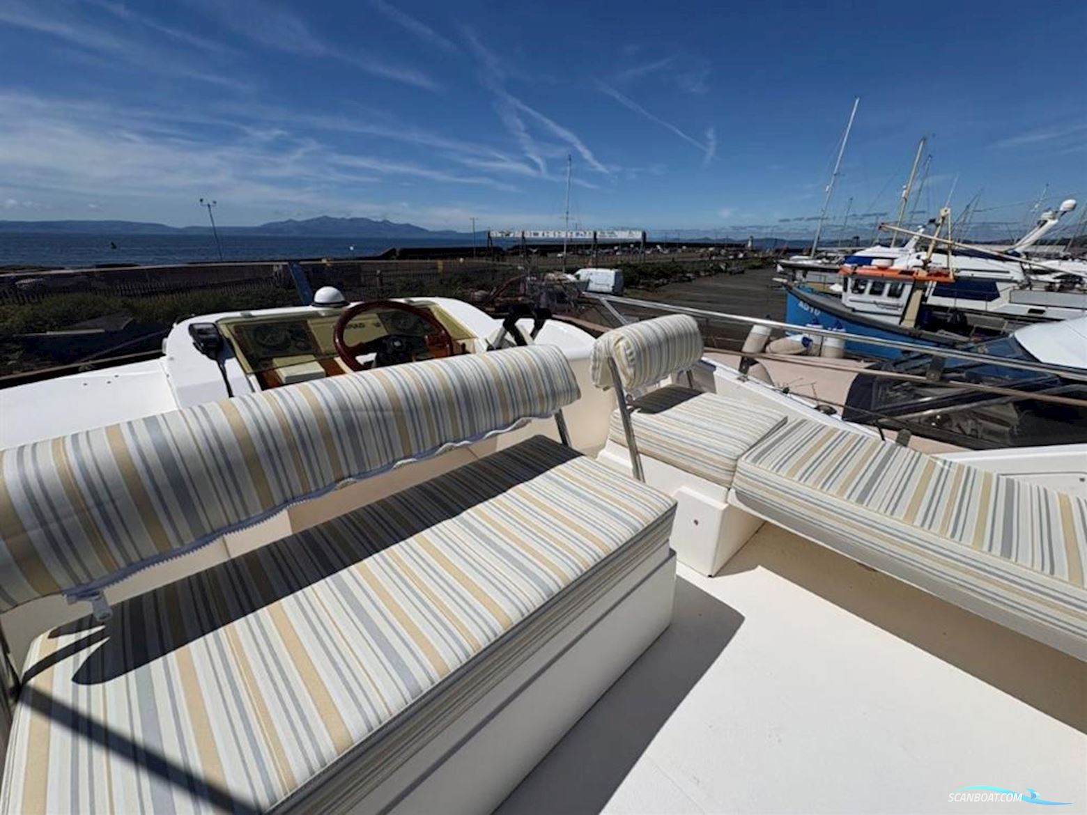 Fairline  Phantom 37