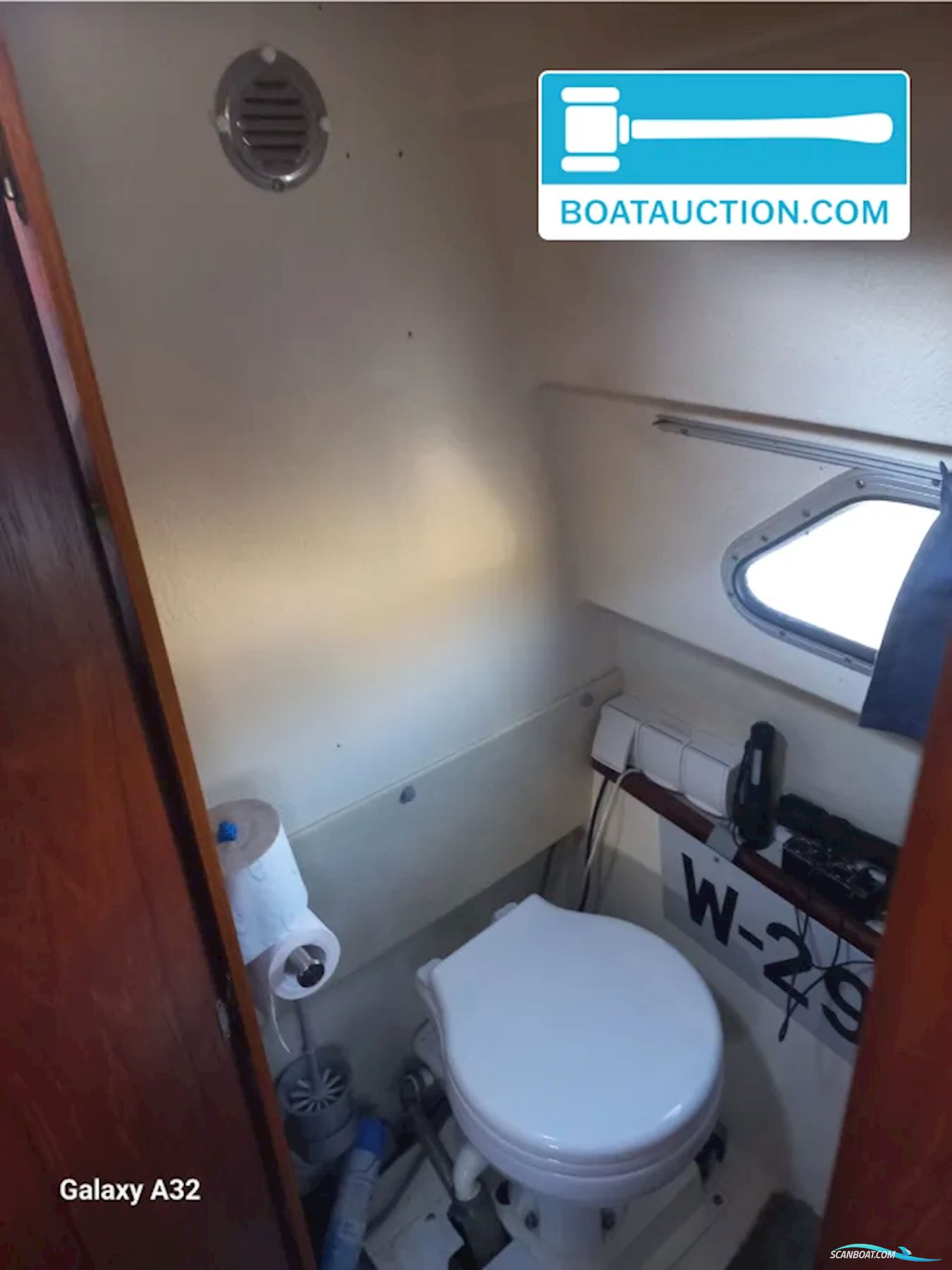 Fairline 21