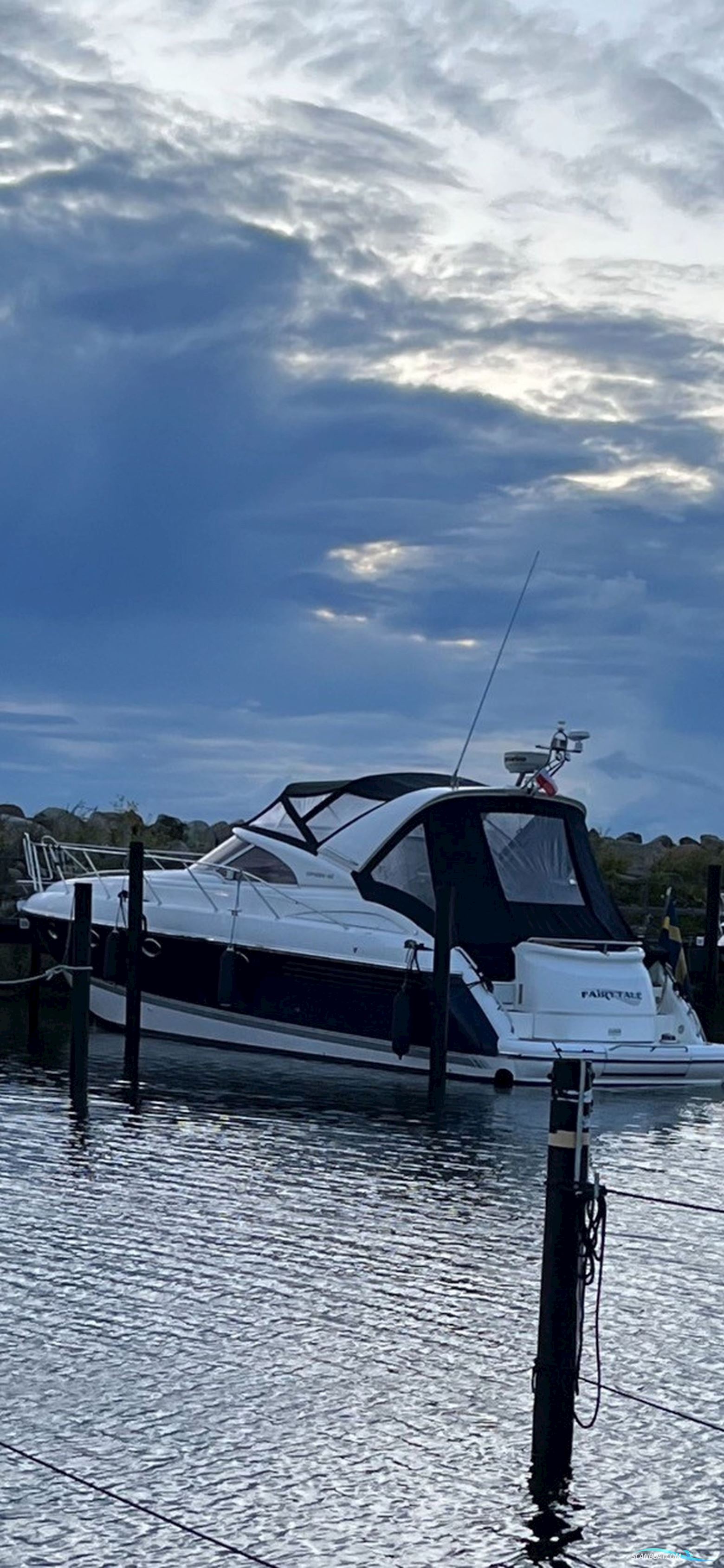 Fairline 43 Motorbåt 2001, med 2 X VP Tamd 74 Edc motor, Sverige