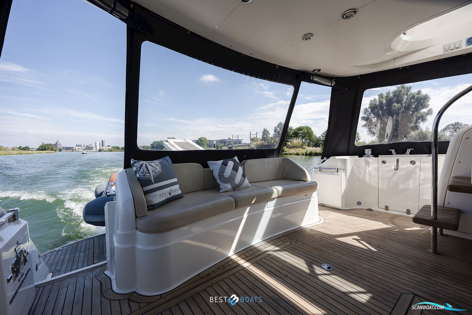 Fairline 58 Squadron