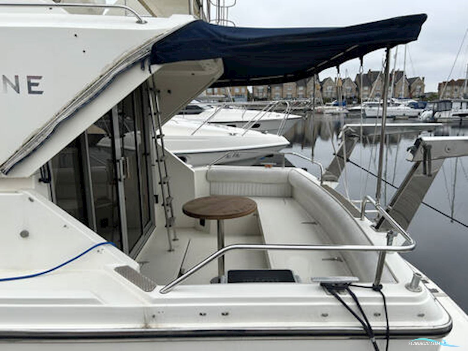 Fairline Corniche