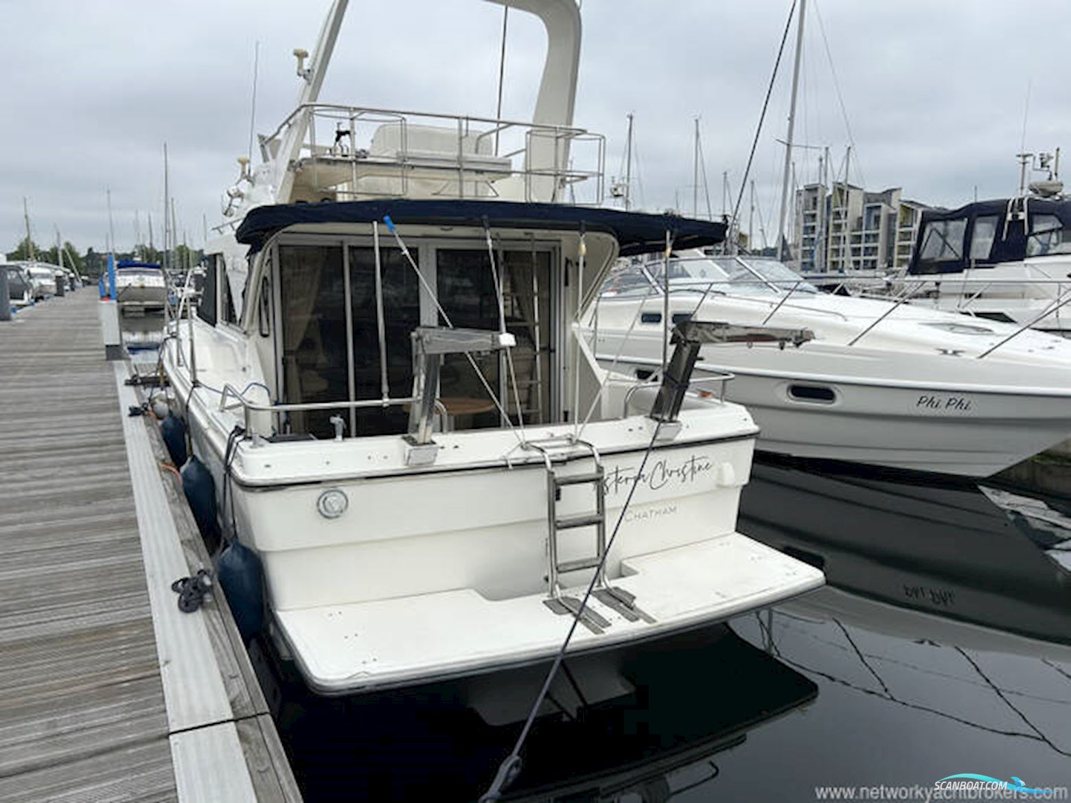 Fairline Corniche
