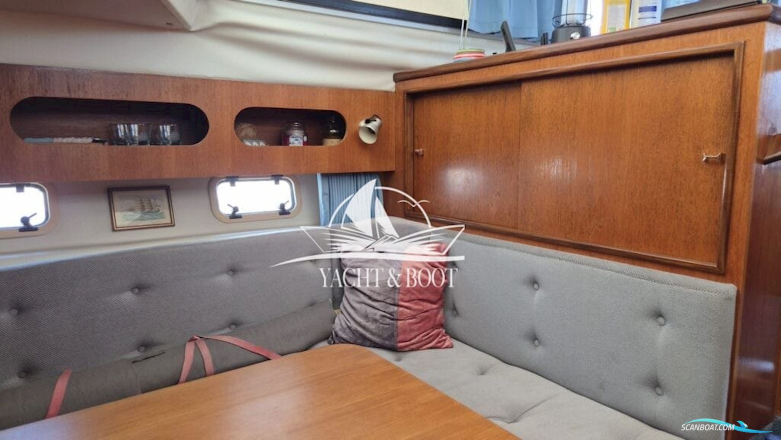 Fairline Corniche