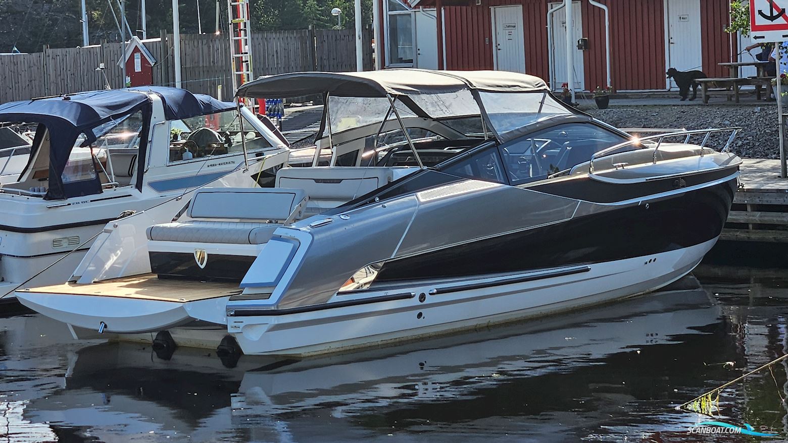 Fairline F//Line 33 Motorbåt 2020, med Volvopenta D3 motor, Sverige