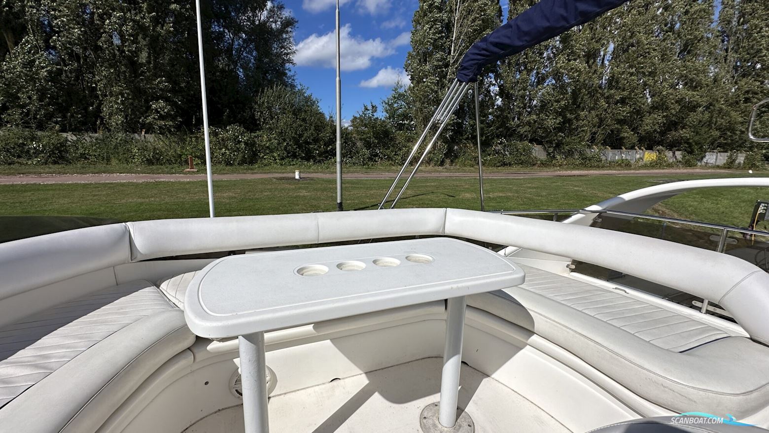 Fairline Phantom 40 Flybridge